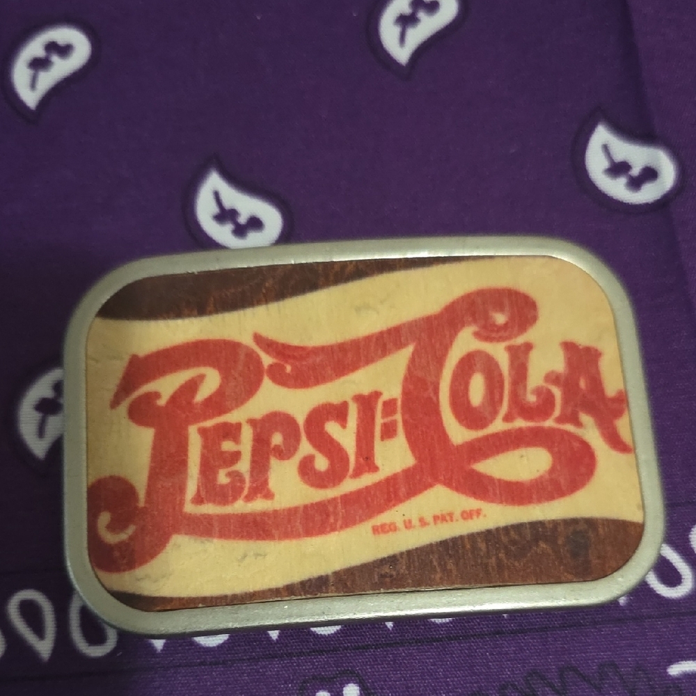 Vintage Pepsi-Cola Logo Pin - Red and Cream - Picture 3 of 3